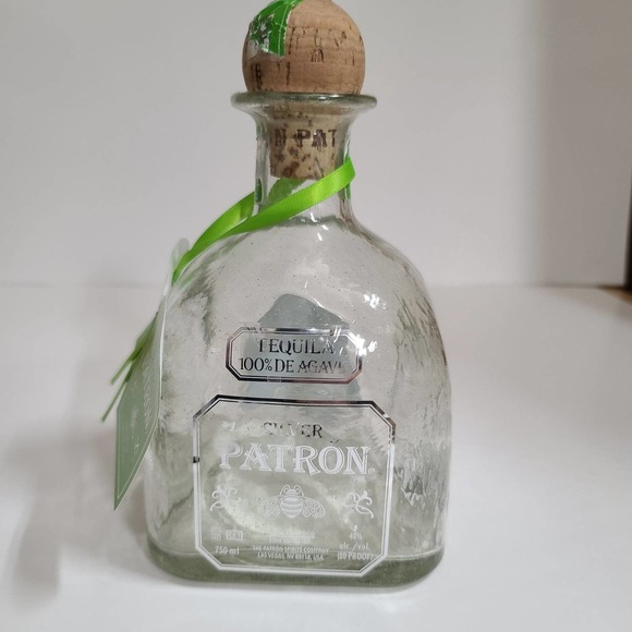 EMPTY Patron Silver Bottle 750ml with tag Crafts lamps - Picture 1 of 8